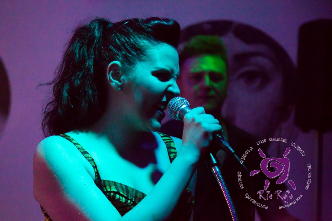 RioRojo con Gween0008