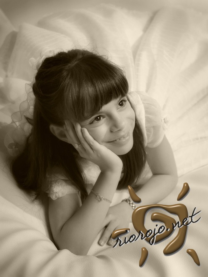 lucia 9 sepia
