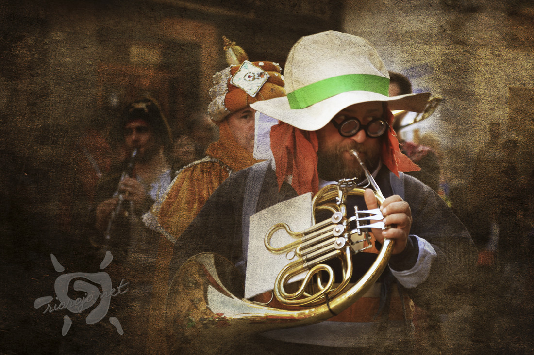 trompa en carnaval, fotografía Rio Rojo